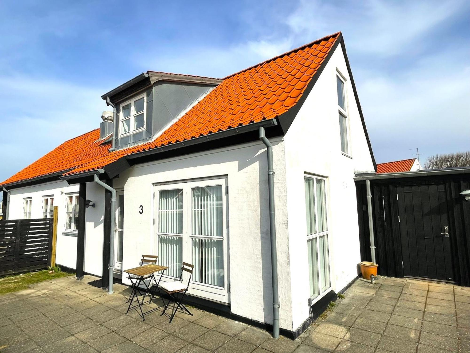 Byhus Centralt Pa Laeso Vestero Havn Exterior photo